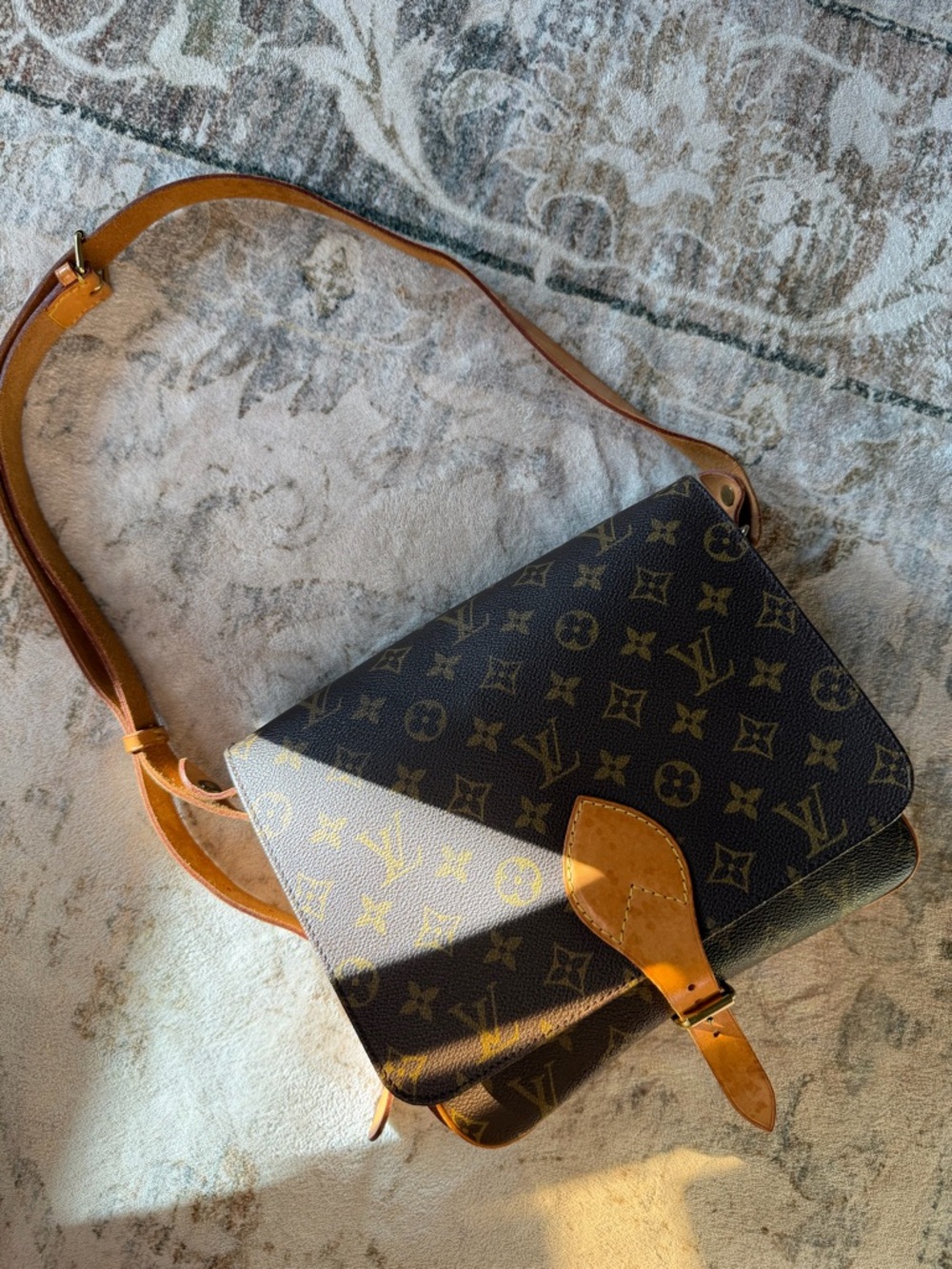 louis vuitton Monogram Cartouchiere GM